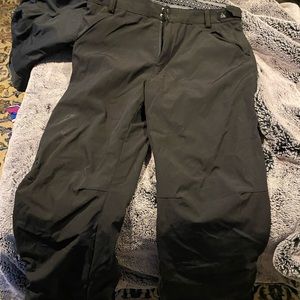 Costco brand snow pants. Womens size XL Black